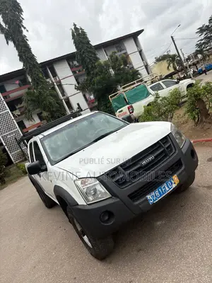 Isuzu D-MAX 2012 Blanc