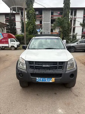 Isuzu D-MAX 2012 Blanc
