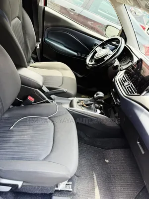 Suzuki Baleno 2024 Rouge