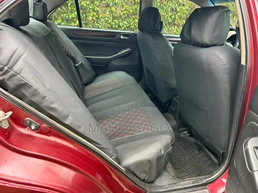 Honda Accord 2002 Rouge