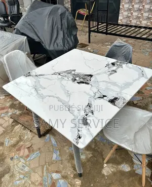 Table À Manger