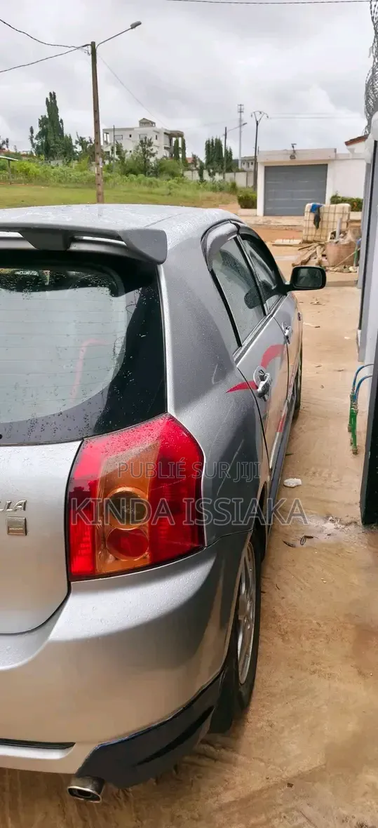 Toyota Corolla 2005 Gris