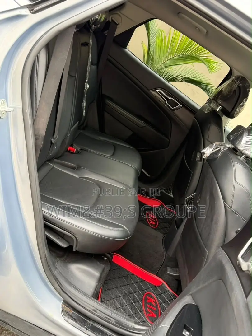 Nouveau Kia Sportage 2024 Gris