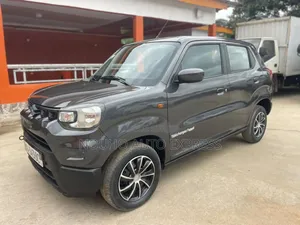 Suzuki S-Presso 2024 Gris