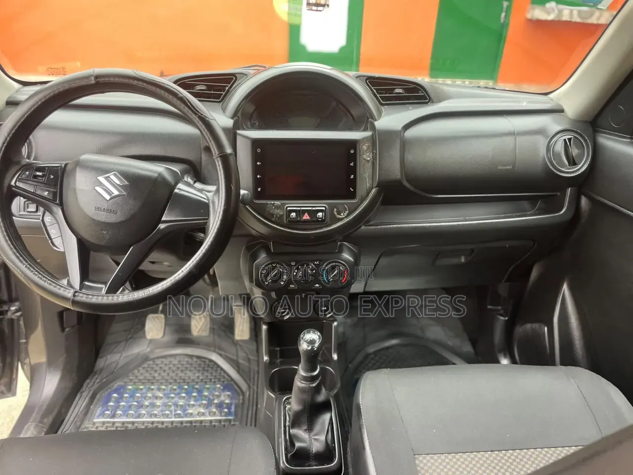 Suzuki S-Presso 2024 Gris