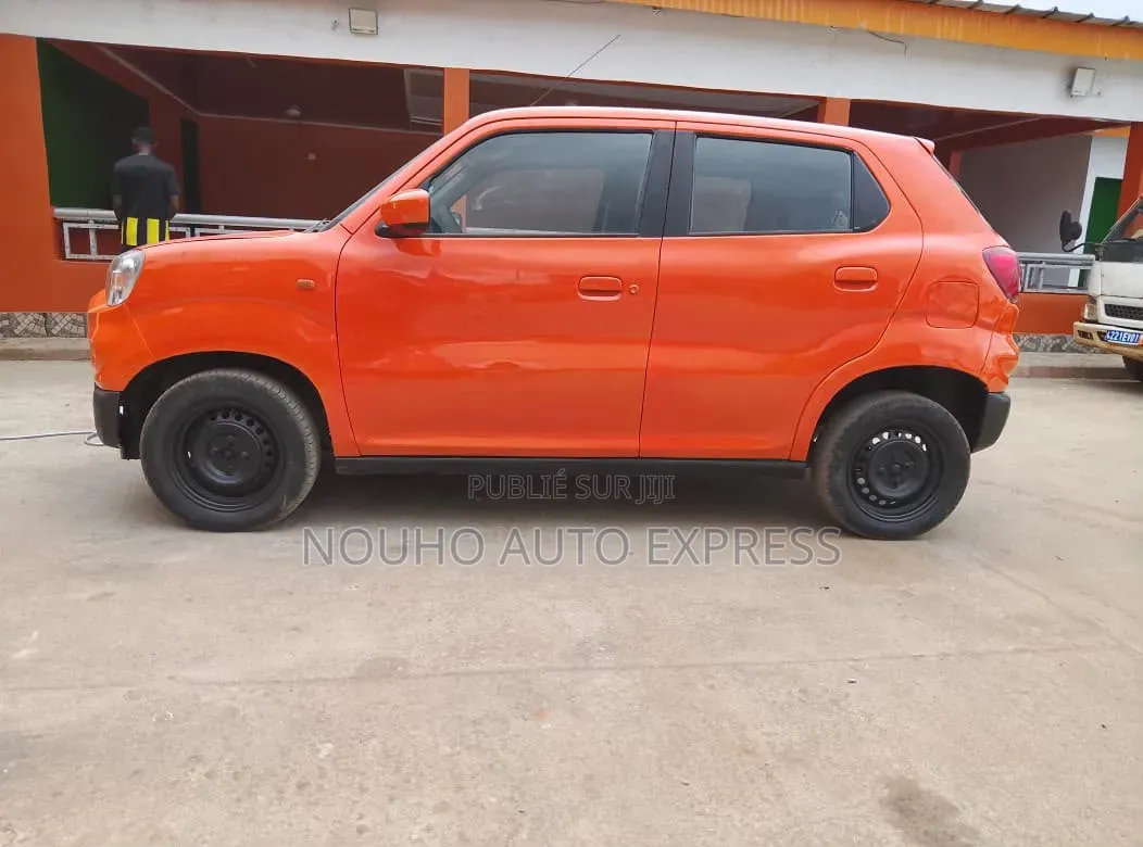 Suzuki S-Presso 2023 Orange