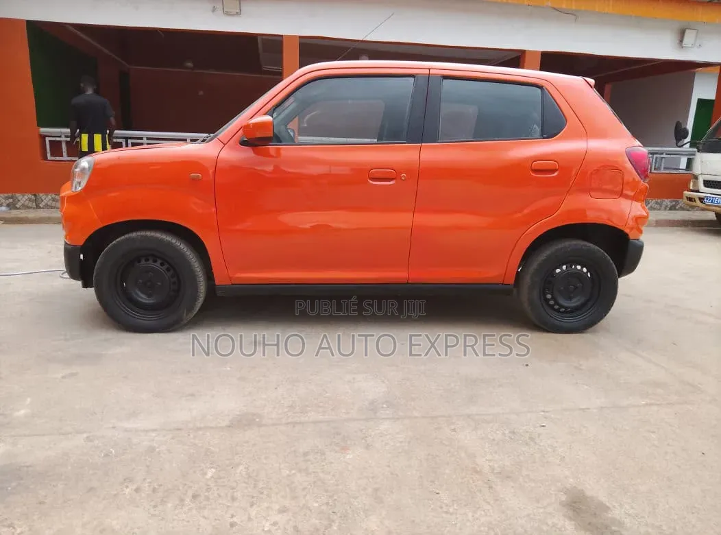 Suzuki S-Presso 2023 Orange