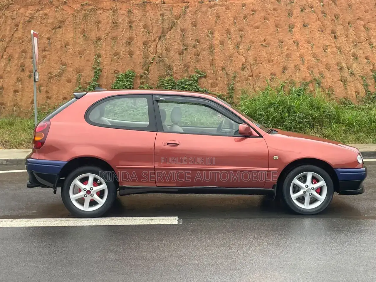Toyota Corolla 2002 Orange