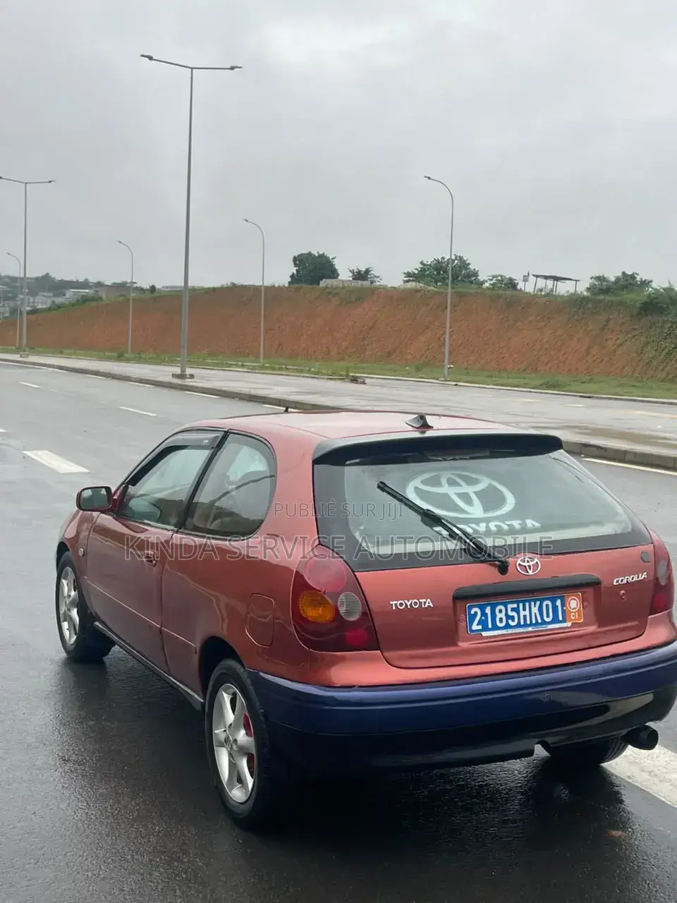 Toyota Corolla 2002 Orange