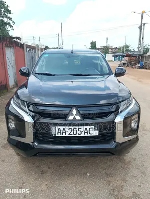 Mitsubishi L200 2023 Noir