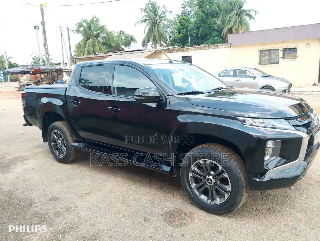 Mitsubishi L200 2023 Noir