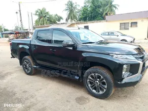 Mitsubishi L200 2023 Noir