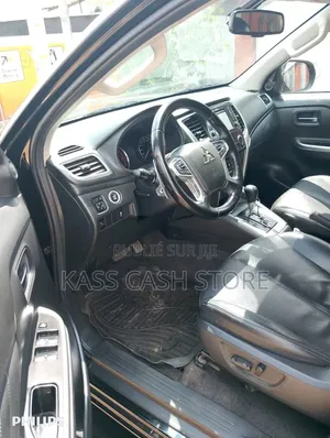 Mitsubishi L200 2023 Noir