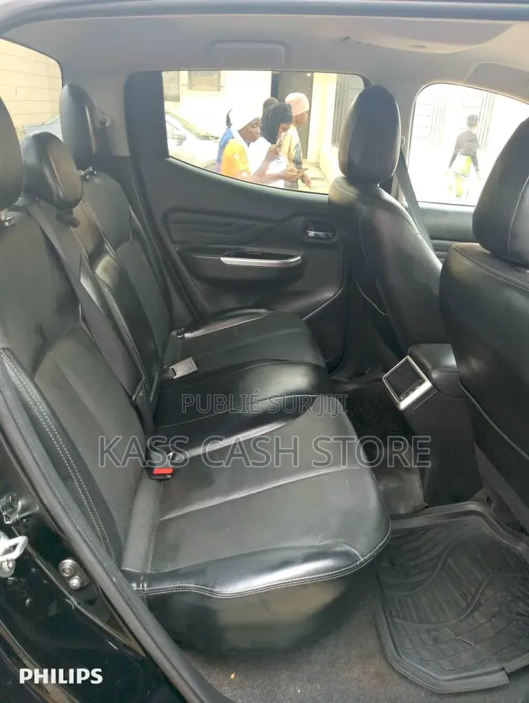 Mitsubishi L200 2023 Noir