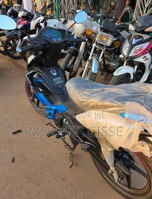 Nouveau TVS Apache 180 RTR 2025 Autre