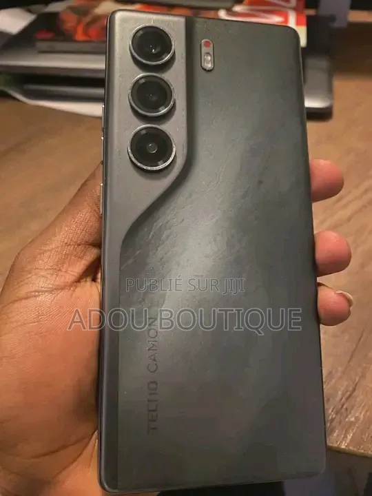 Nouveau Tecno Camon 40 256 GB Autre
