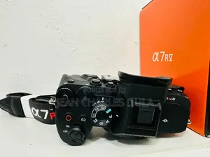 Sony Alpha A7 RV Boitier NU