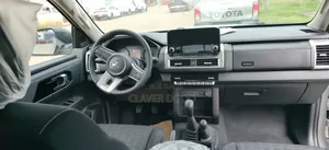 Nouveau Mitsubishi L200 2025 Gris