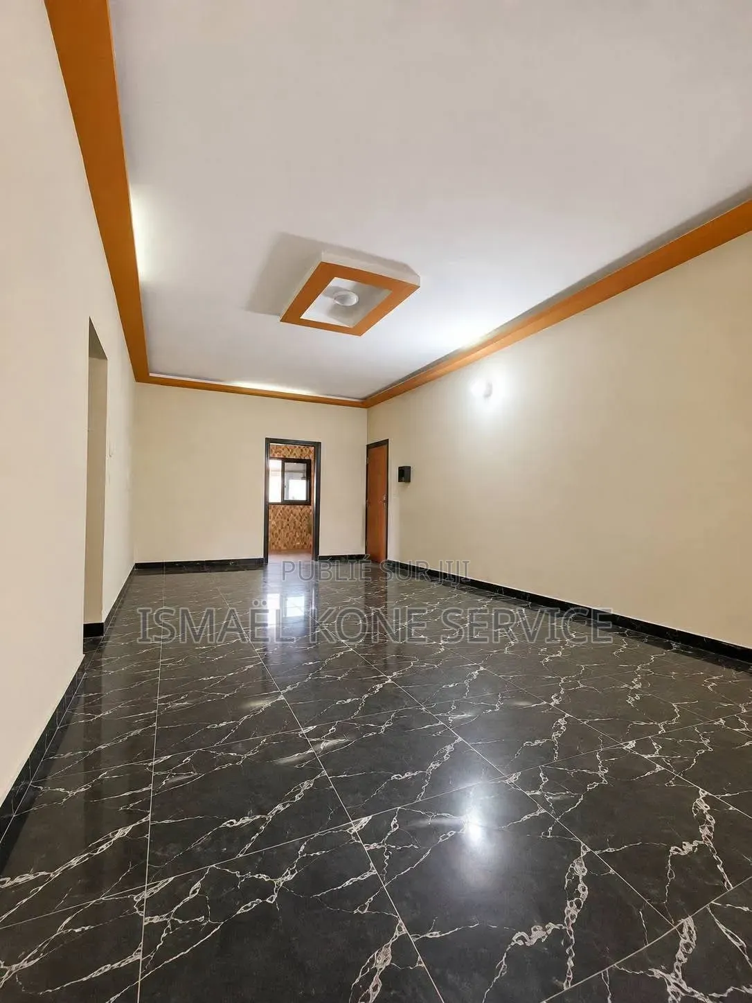2chbre Appartement dans Ismaël Kone, Cocody à Louer
