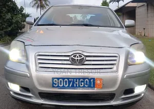 Toyota Avensis 2003 Gris