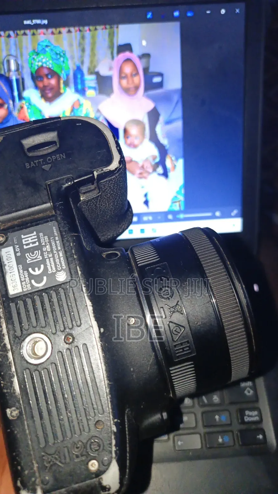 Canon EOS 6D Avec Objectif 50 Mm Une Batterieavecunchargeurlacartemém
