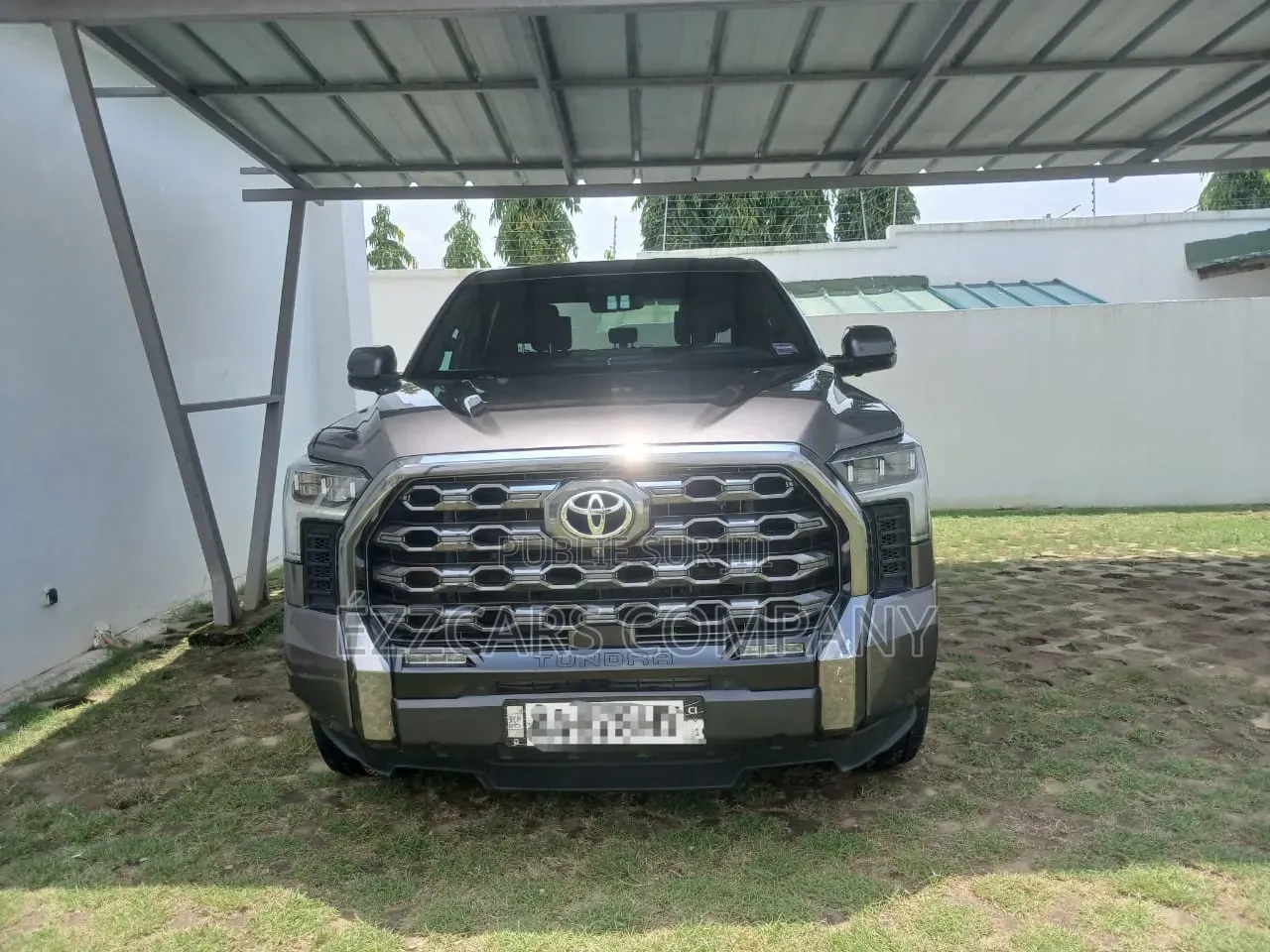 Toyota Tundra 2024 Gris