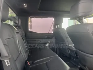 Toyota Tundra 2024 Gris