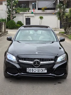 Mercedes-Benz C300 2017 Noir