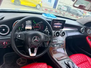 Mercedes-Benz C300 2016 Blanc cassé