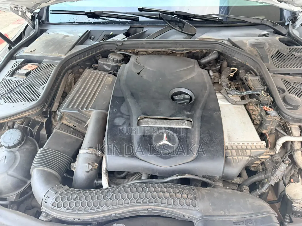 Mercedes-Benz C300 2016 Blanc cassé