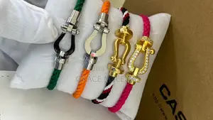 Bijoux Et Accessoires Disponible Chez Lys D Or