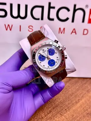 Titre : Montre Homme Élégante – 20 000 FCFA