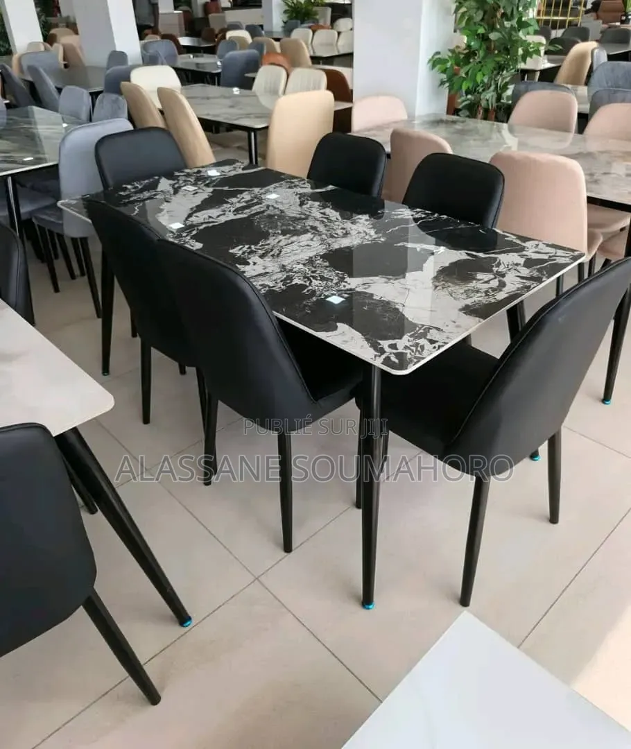 Table À Manger
