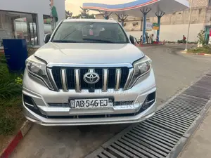 Toyota Land Cruiser Prado 2018 Gris