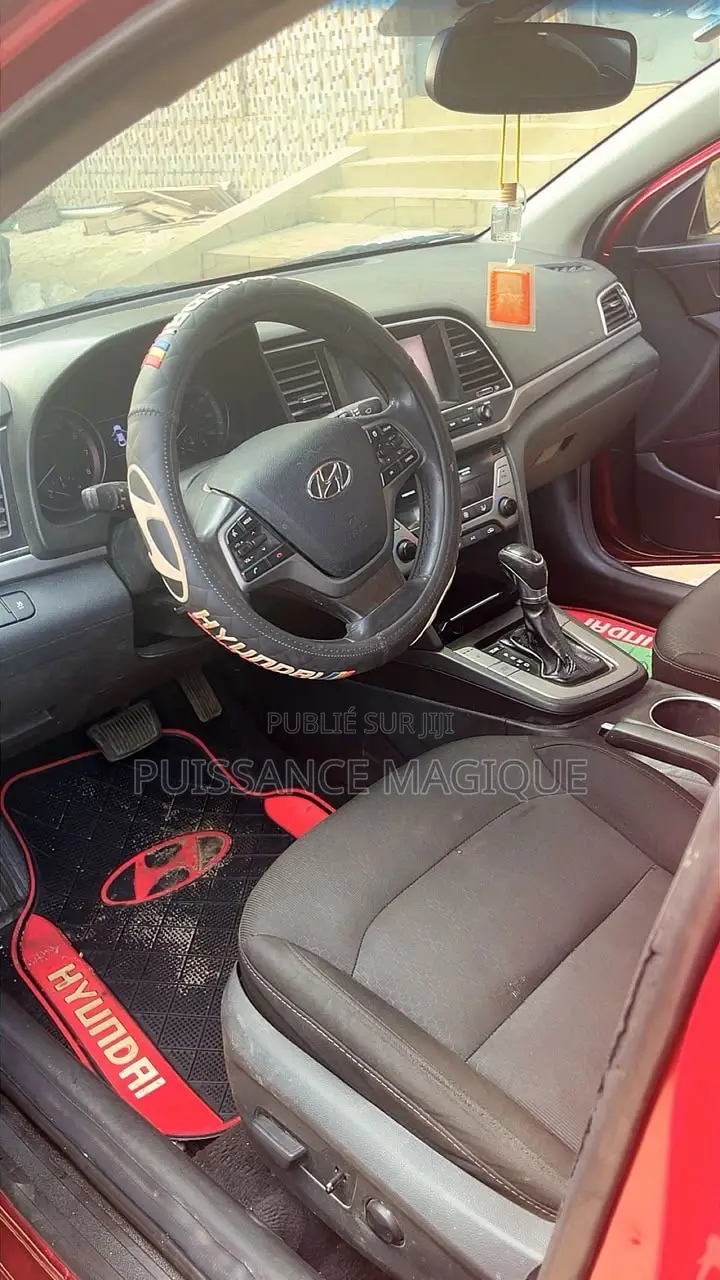 Hyundai Elantra 2018 Rouge