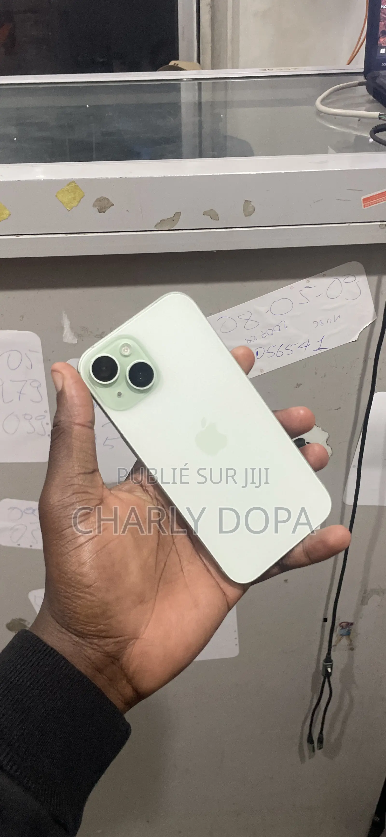 Apple iPhone 15 128 GB Vert
