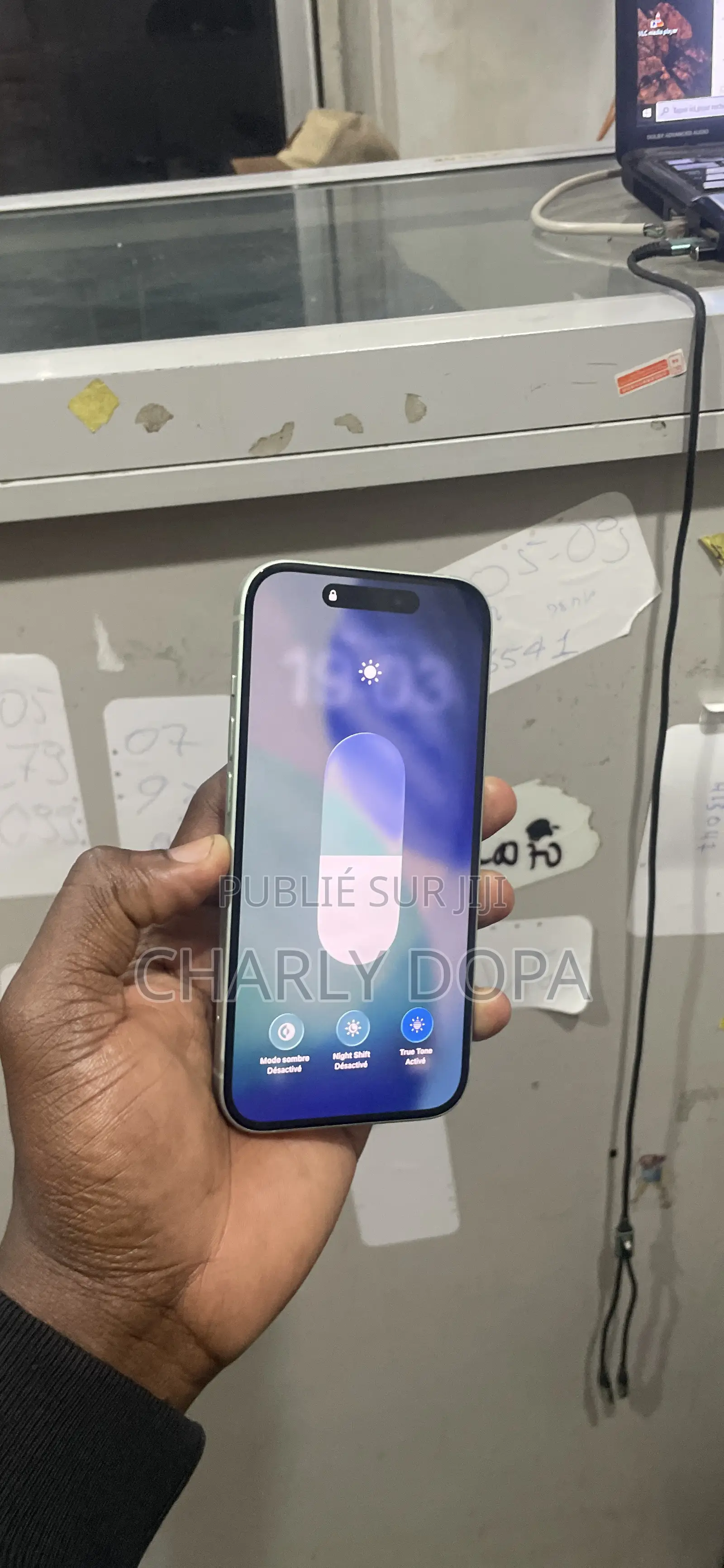 Apple iPhone 15 128 GB Vert