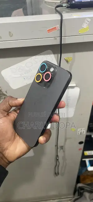 Apple iPhone 15 Pro 128 GB Noir