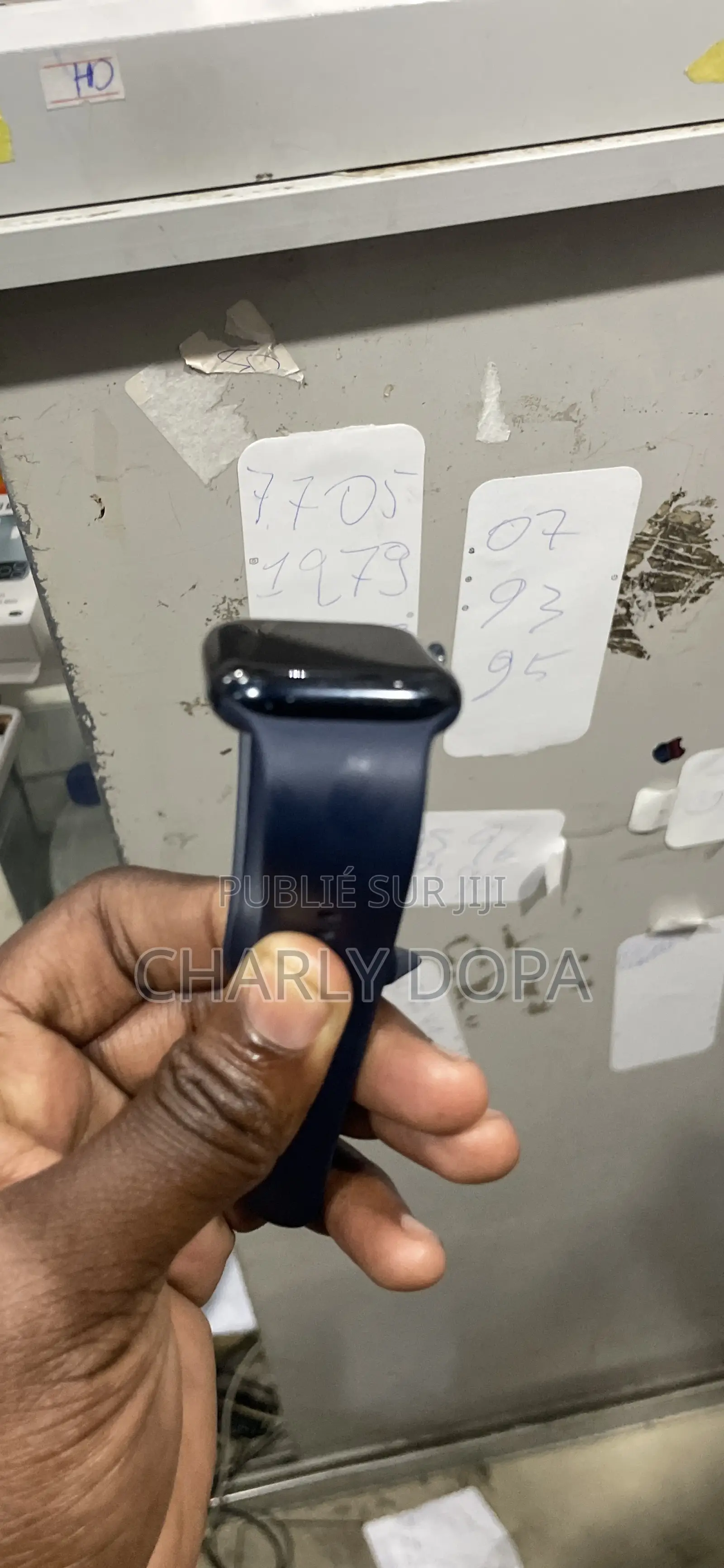Apple Watch Série 9 45mm en Bon État