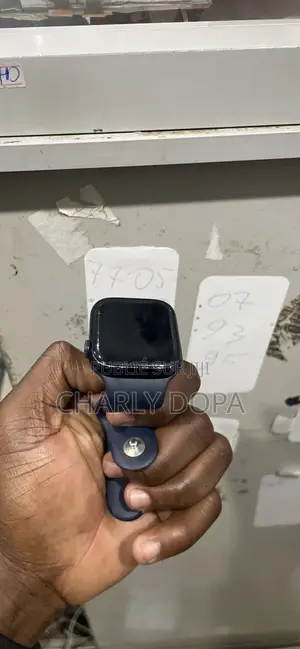 Apple Watch Série 9 45mm en Bon État
