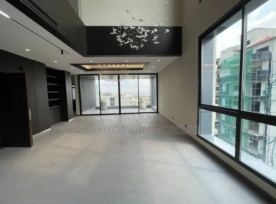 4chbre Appartement-terrasse dans Marcory à Louer