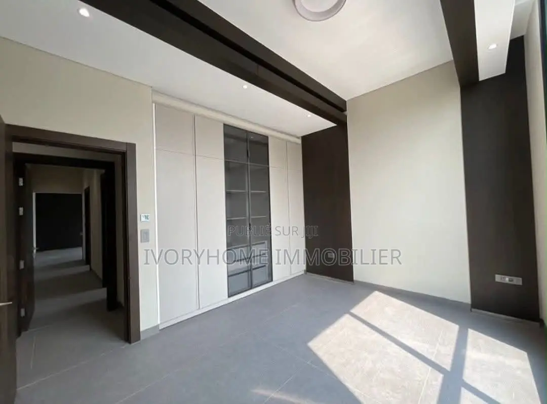 4chbre Appartement-terrasse dans Marcory à Louer