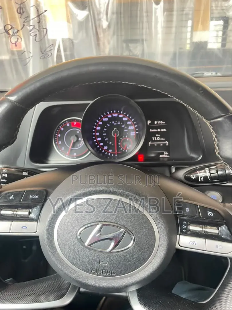 Hyundai Elantra 2022 Gris