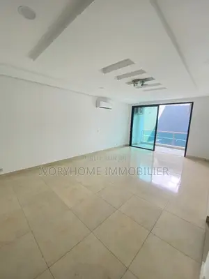 2chbre Appartement dans Cocody à Louer
