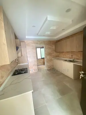 3chbre Appartement dans Cocody à Louer