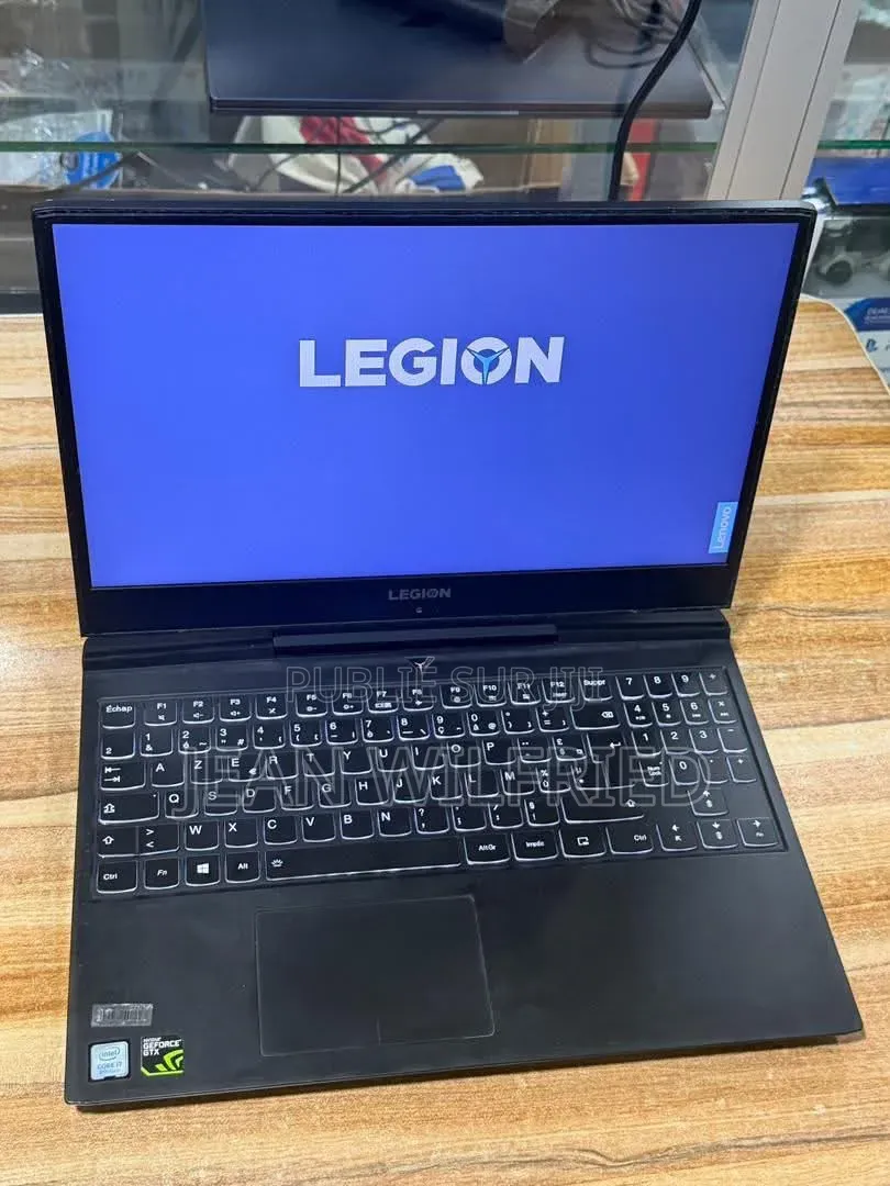 Ordinateur portable Lenovo Legion 7 16GB Intel Core i7 HDD+SSD 1T