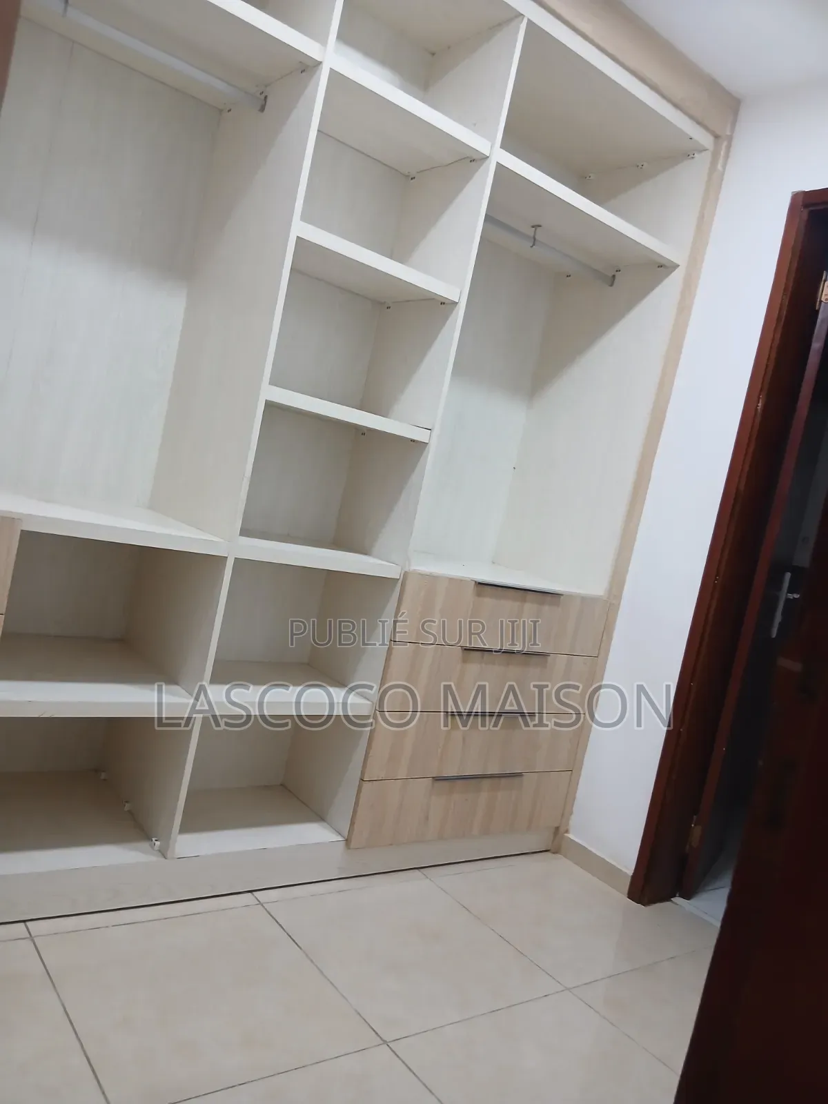 3chbre Appartement dans Lascoco Maison, Cocody à Louer