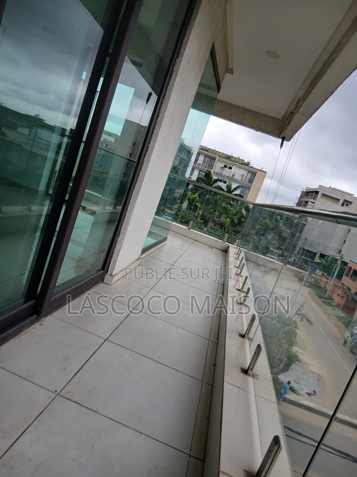 3chbre Appartement dans Lascoco Maison, Cocody à Louer