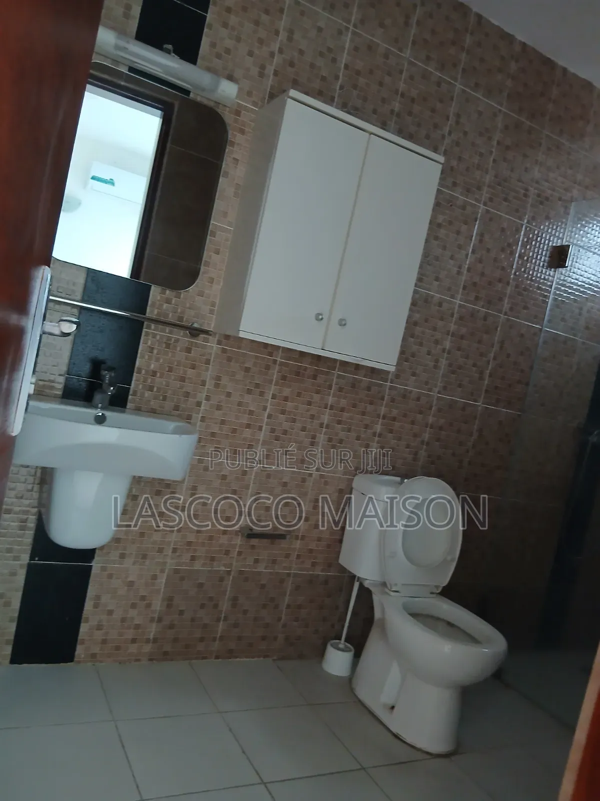 3chbre Appartement dans Lascoco Maison, Cocody à Louer