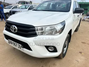 Toyota Hilux 2024 Blanc